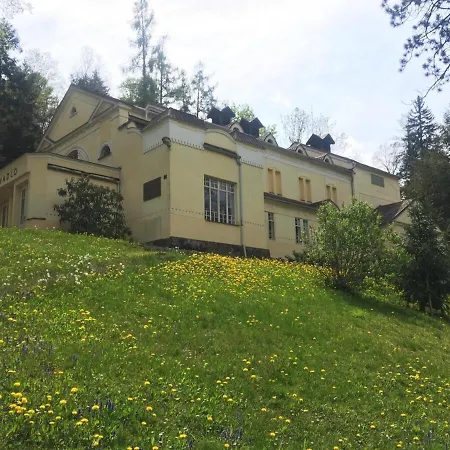 V Soukromi - Pozlovice Проживание в семье Лугачовице